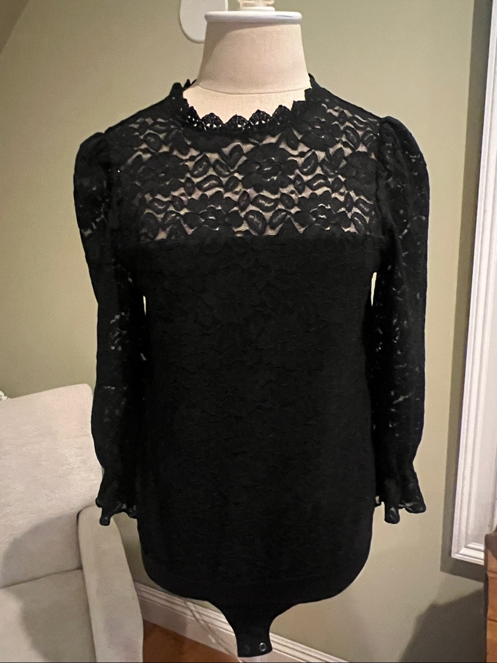 Express Black Lace puff sleeve thong sexy ruffled Bodysuit XS